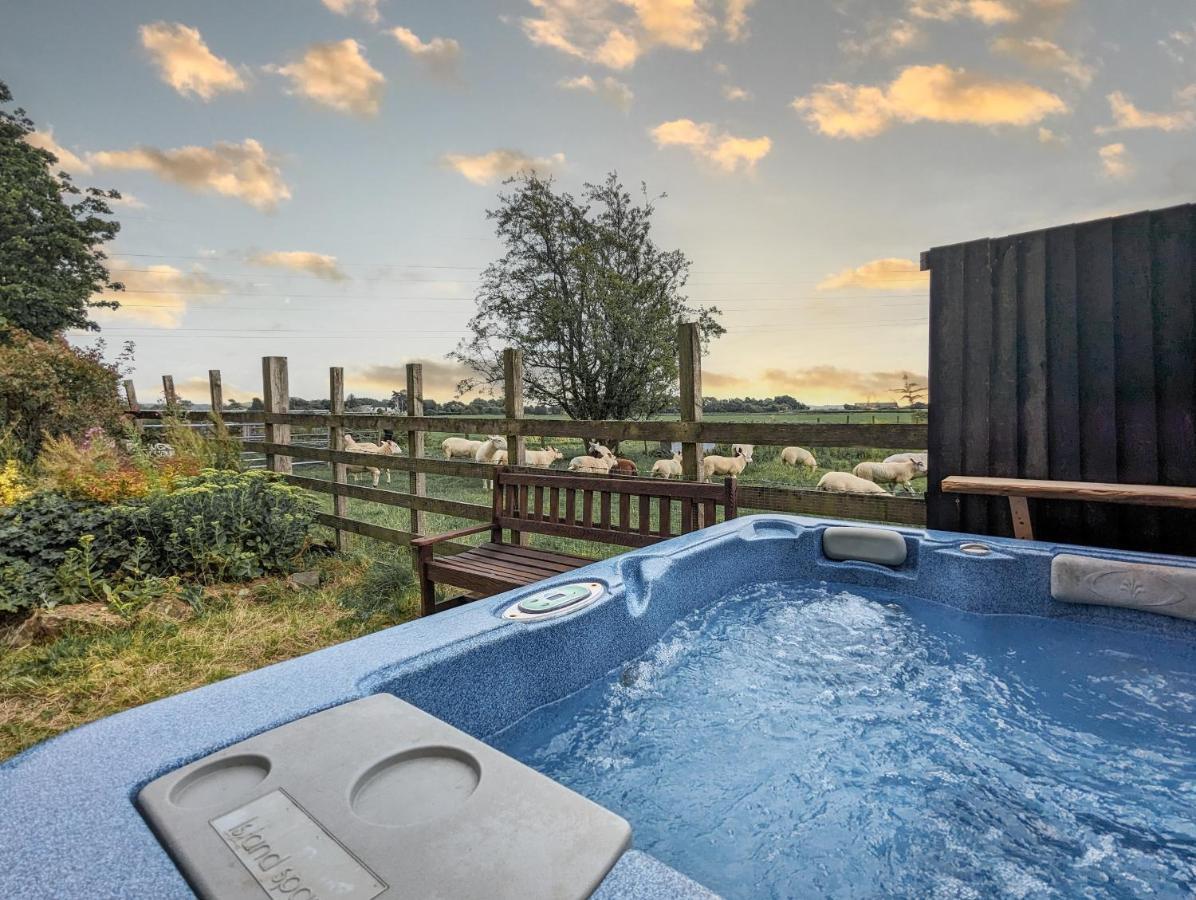The Gilpin Farmhouse, Lake District Getaway Levens Екстер'єр фото