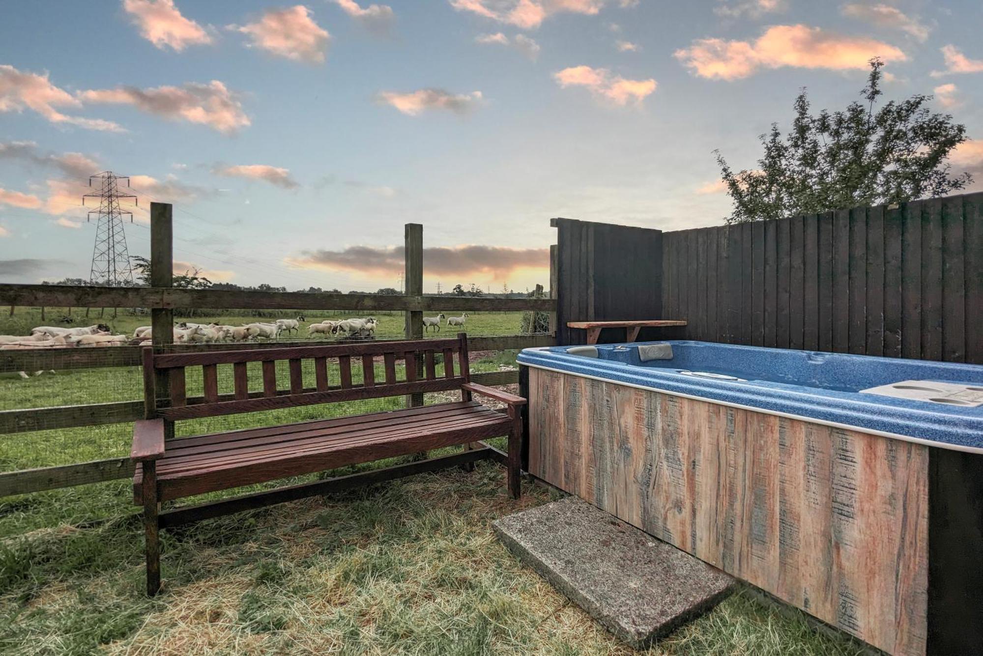 The Gilpin Farmhouse, Lake District Getaway Levens Екстер'єр фото